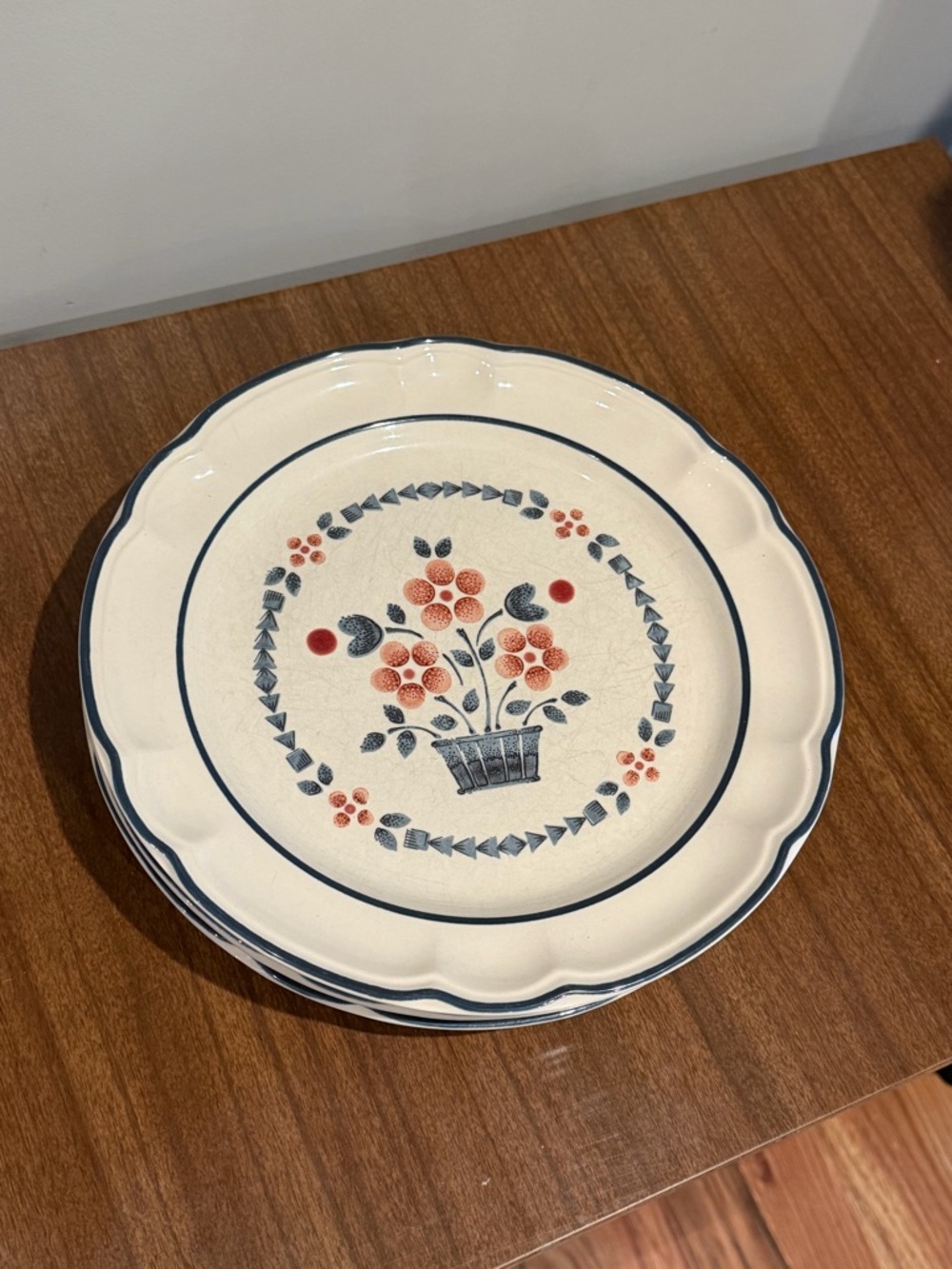 Vintage Cumberland Brambleberry Dinner Plate Set (4)